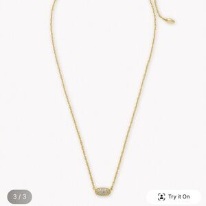Kendra Scott necklace